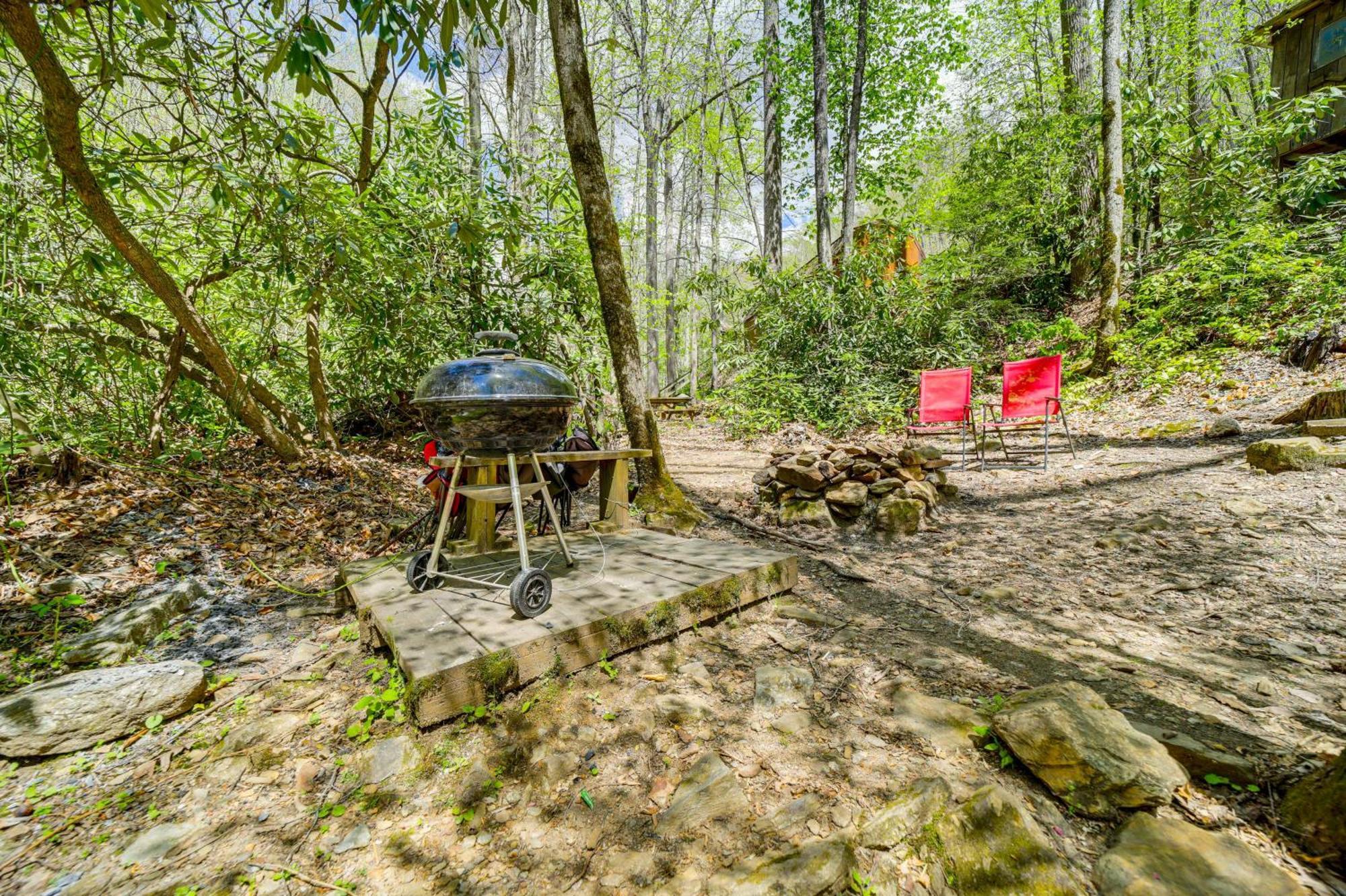 Creekside Whittier Cabin With Fire Pit Near Hiking! Exterior photo