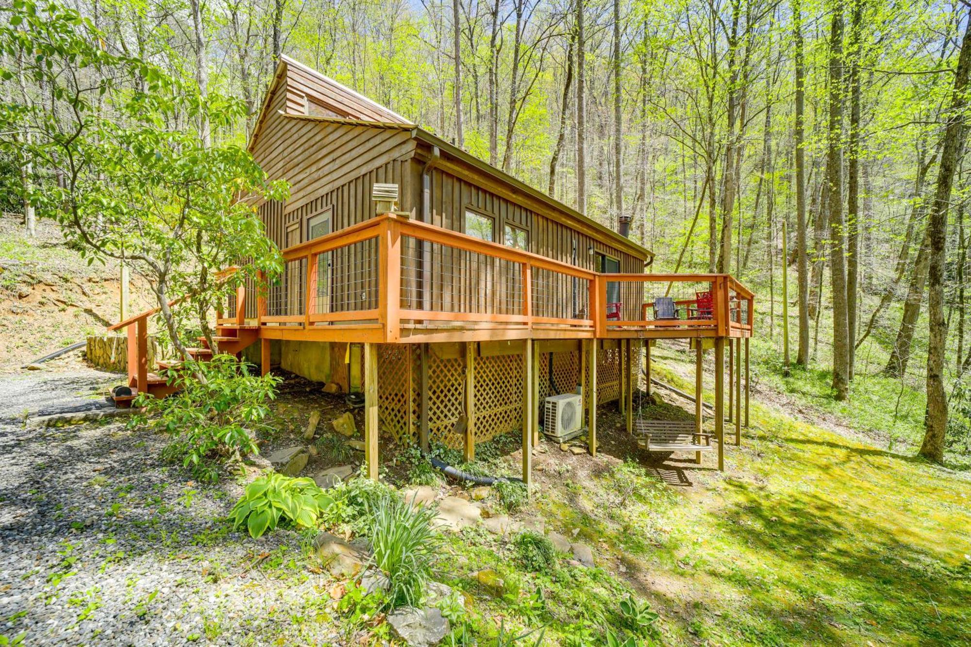 Creekside Whittier Cabin With Fire Pit Near Hiking! Exterior photo