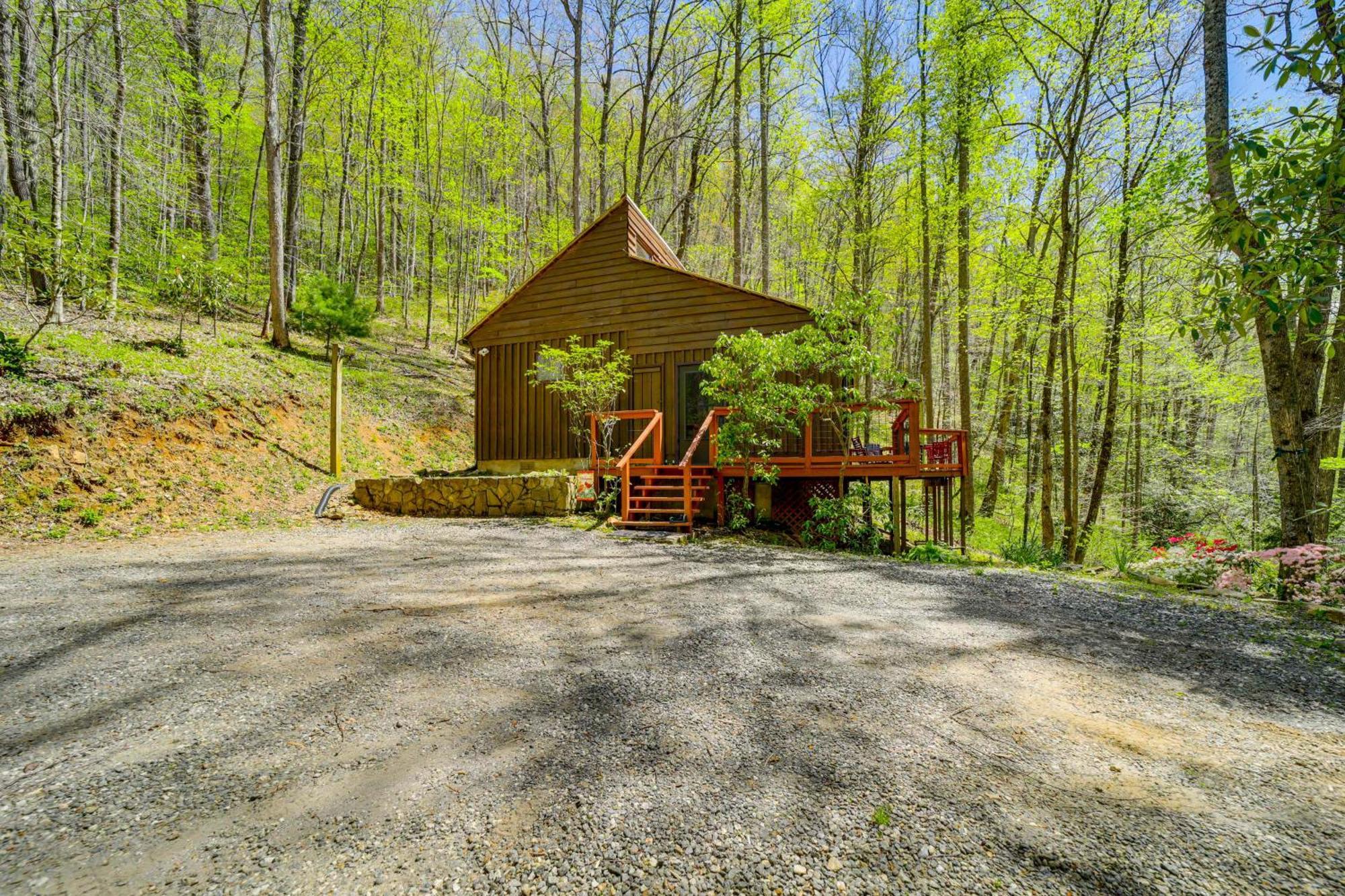 Creekside Whittier Cabin With Fire Pit Near Hiking! Exterior photo